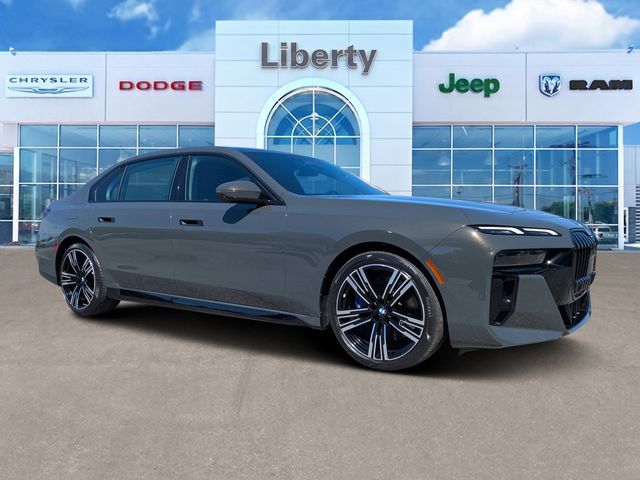 2023 BMW 7 Series 740i's photo