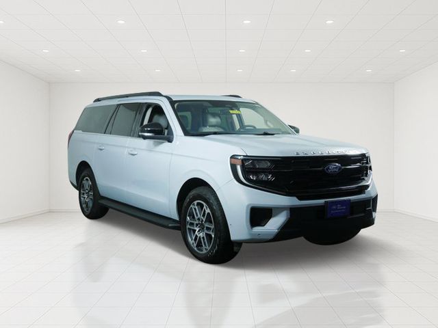 Silver Metallic 2025 Ford Expedition SUV / Crossover Four-Wheel Drive Automatic