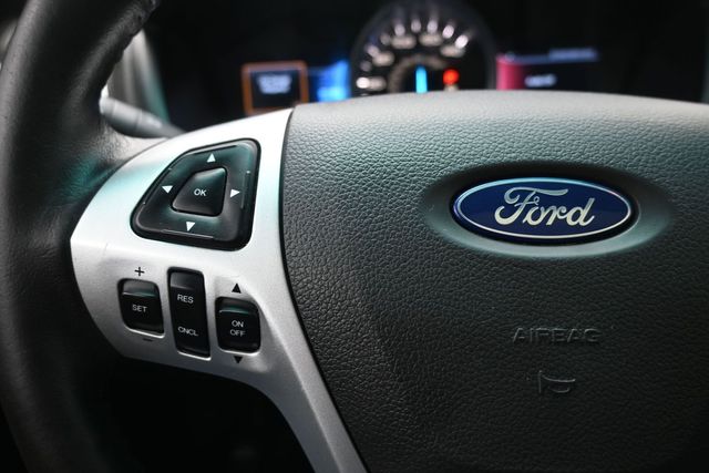 Used 2014 Silver Ford Limited image 29