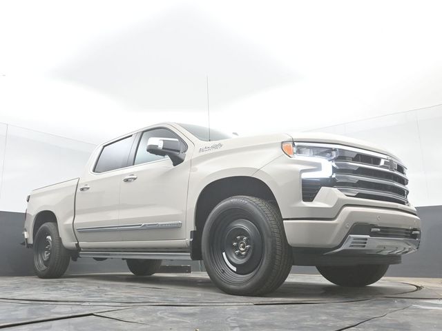 New 2026 White Chevrolet High Country image 44