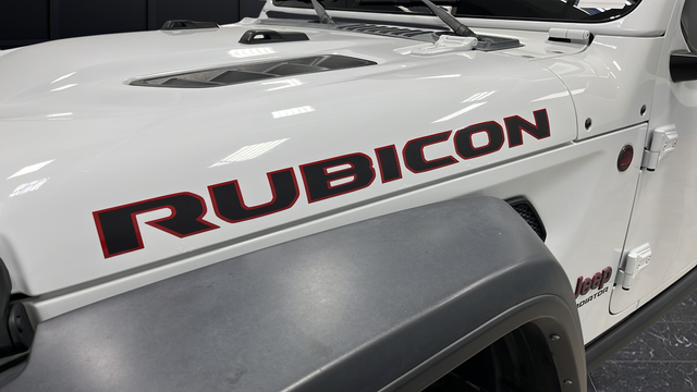 Used 2021 Bright White Clearcoat Jeep Rubicon image 39