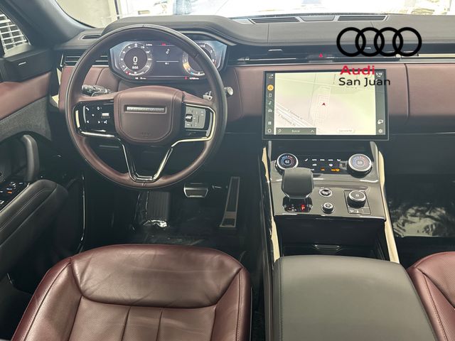 Used 2023 Black Land Rover SE Dynamic image 27