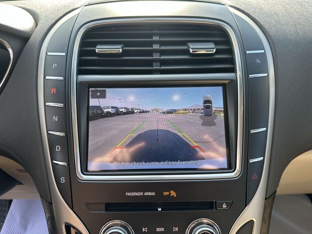 Used 2020 White Lincoln Reserve image 26