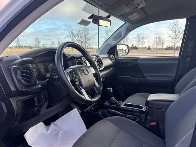 2016 Toyota Tacoma SR