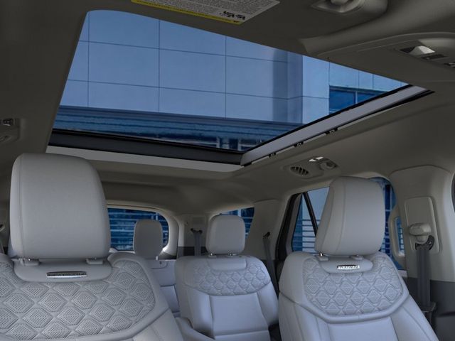 New 2026 White Ford Platinum image 22