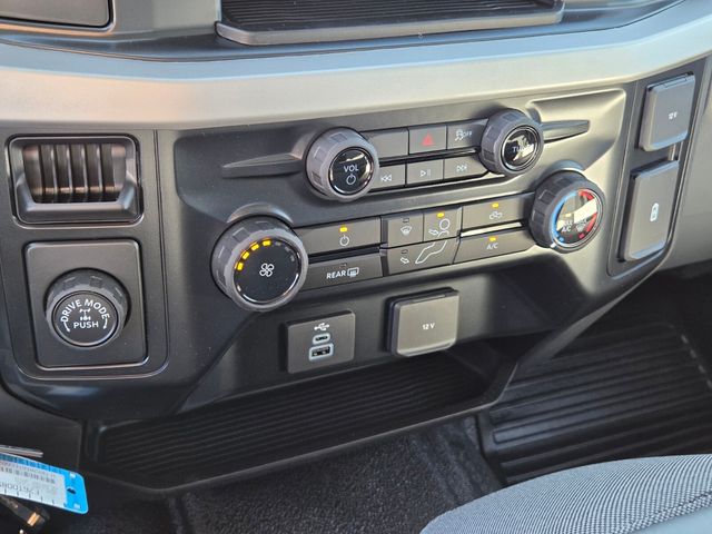 New 2026 Ford Super Duty F-350 Chassis Crew Cab XL