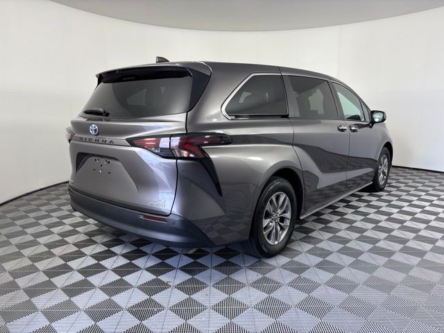 Used 2023 Toyota Sienna Van
