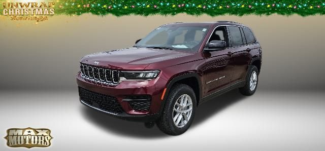 2024 Jeep Grand Cherokee Laredo 3