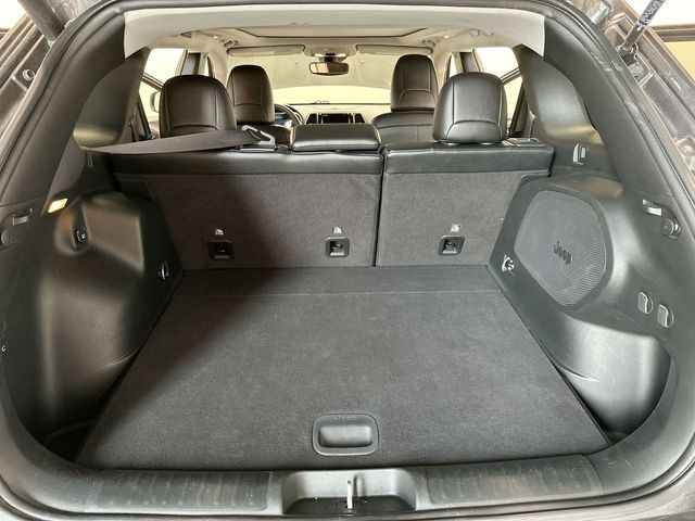 2022 Jeep Cherokee Limited Gray at Luther Ford