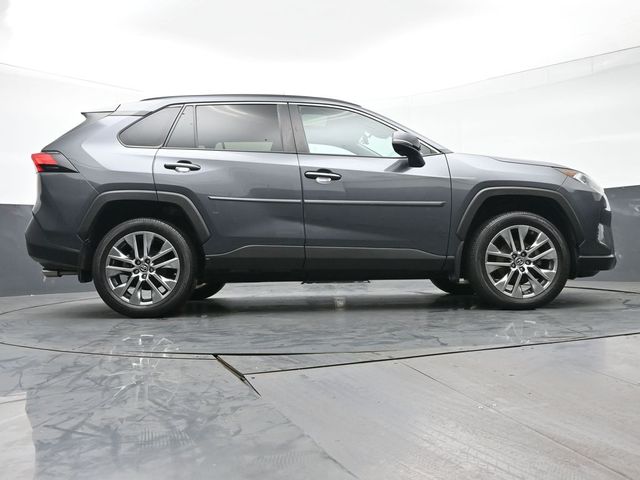 2019 Toyota RAV4 XLE Premium 39