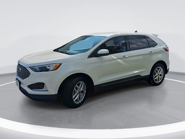 Used 2024 White Ford SEL image 7
