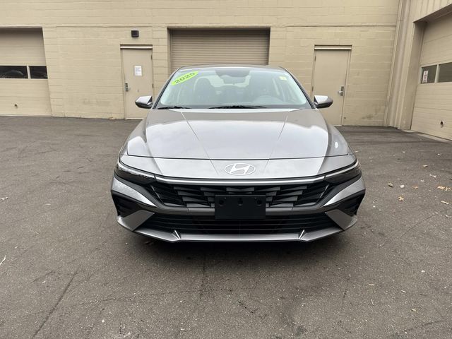 2025 Hyundai Elantra