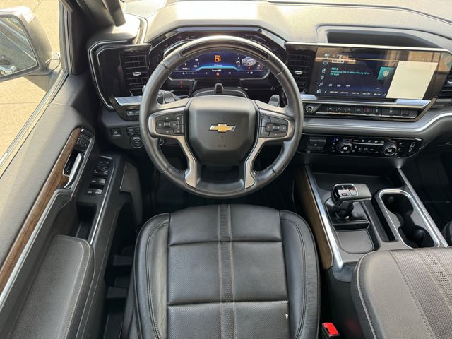 2025 Chevrolet Silverado 1500 High Country - 9