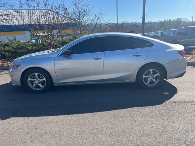 2017 Chevrolet Malibu LS 4