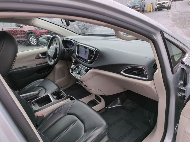 used 2023 Chrysler Pacifica car, priced at $23,790