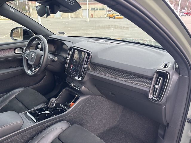 used 2022 Volvo XC40 Recharge Pure Electric car, priced at $24,999