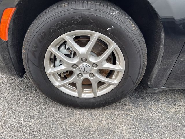 View vehicle photo 7