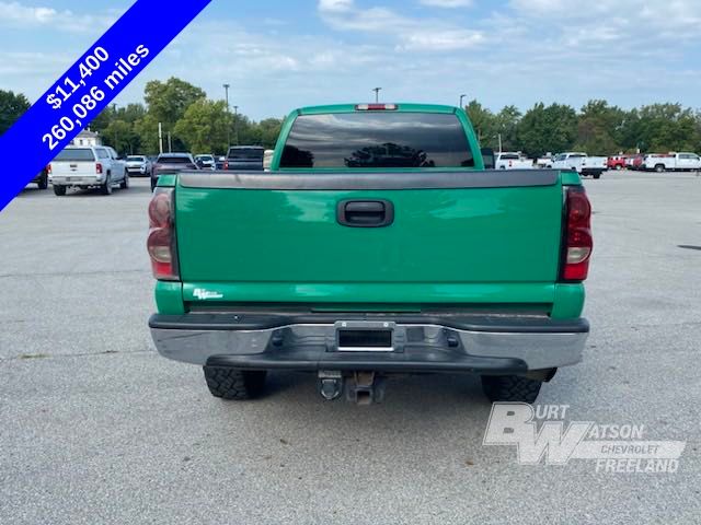 2004 Chevrolet Silverado 3500 LS 4