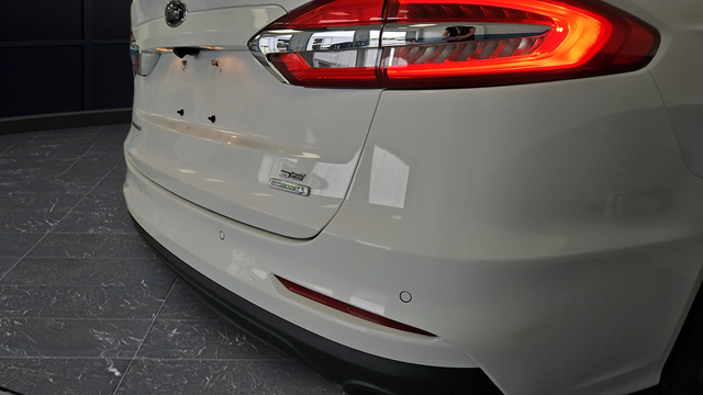 Used 2020 Oxford White Ford SE image 39