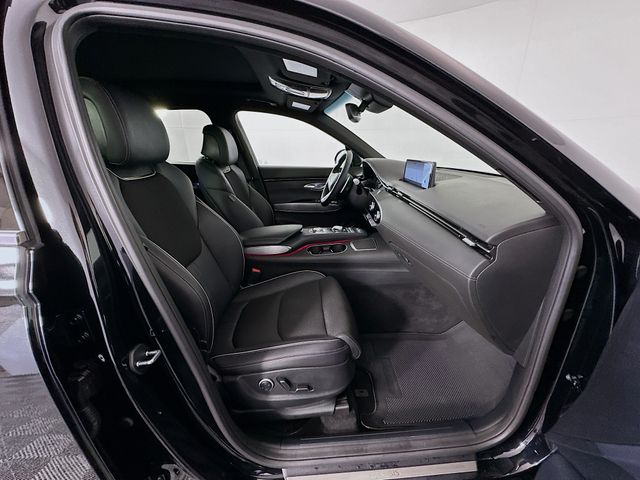 Thumbnail: 2025 Genesis GV70 - 30