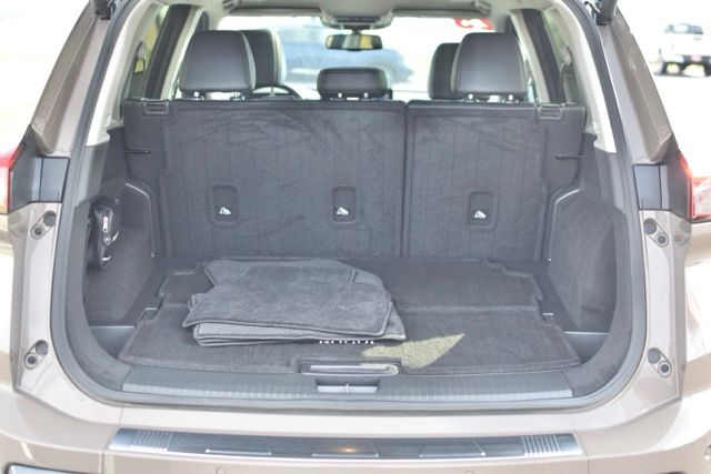 Used 2025 Nissan Rogue SL 4D Sport Utility