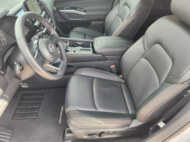 Used 2025 Nissan Pathfinder SUV