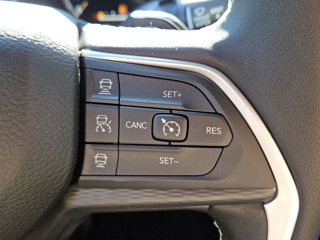 2026 Jeep Grand Cherokee L Laredo 4x2