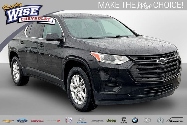 Mosaic Black Metallic 2019 Chevrolet Traverse LS FWD SUV / Crossover Front-Wheel Drive 9-Speed Automatic