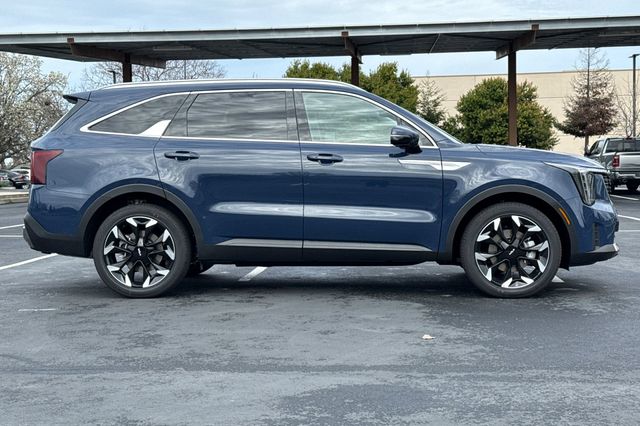 2026 Kia Sorento EX - Photo 3