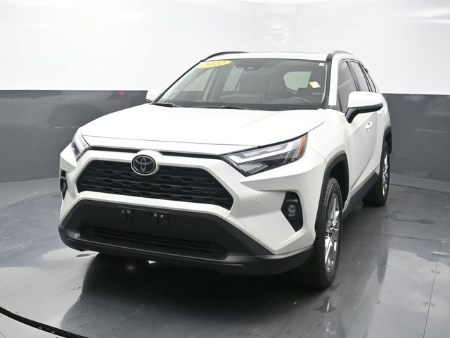 2022 Toyota RAV4 XLE Premium FWD