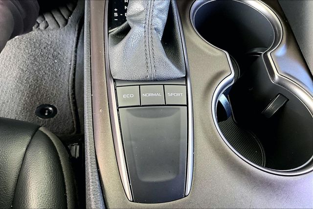 Used 2022 Toyota Camry SE 4D Sedan