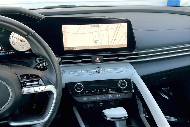 2022 Hyundai Elantra Hybrid Limited photo