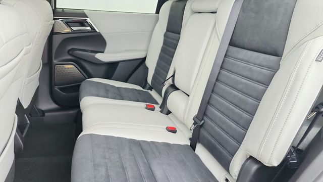 2026 Mitsubishi Outlander