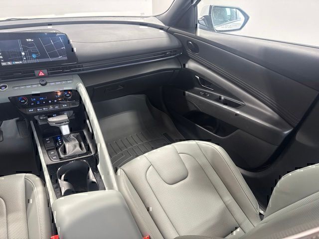 Used 2025 Hyundai Elantra Hybrid Sedan