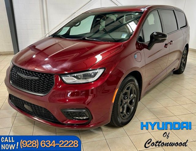 2023 Chrysler Pacifica Hybrid Limited FWD