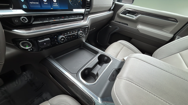 Used 2025 Gray Chevrolet LTZ image 15