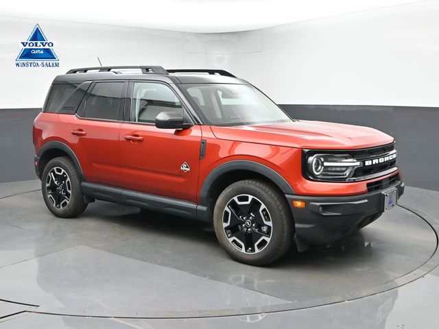 Hot Pepper Red Tinted Clearcoat 2023 Ford Bronco Sport SUV / Crossover All-Wheel Drive 8-Speed Automatic