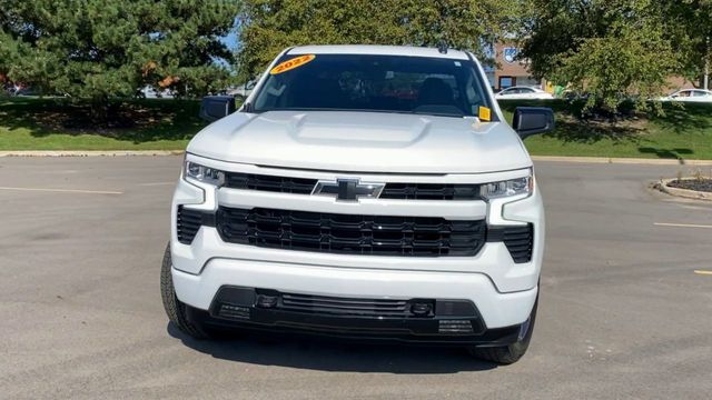 2022 Chevrolet Silverado 1500 RST 3