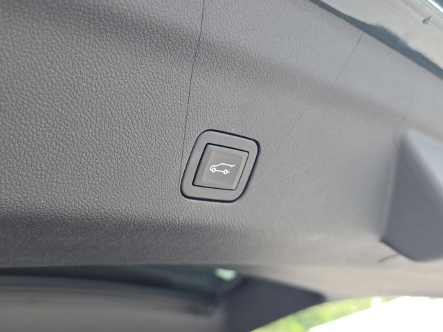 2025 GMC Yukon XL AT4 Ultimate:C02706