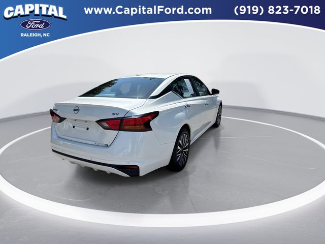 Used 2024 White Nissan 2.5 SV image 8