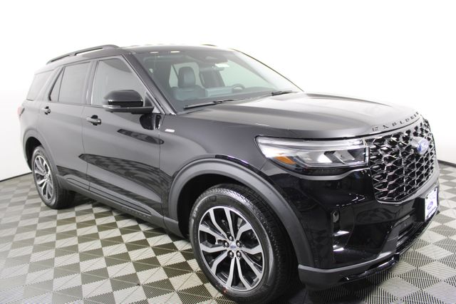 2026 Ford Explorer ST-LINE's photo