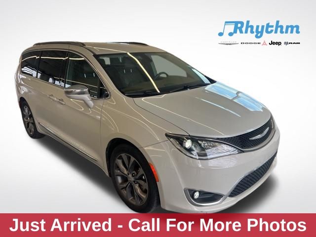 Tusk White 2017 Chrysler Pacifica Limited FWD Minivan Front-Wheel Drive 9-Speed Automatic
