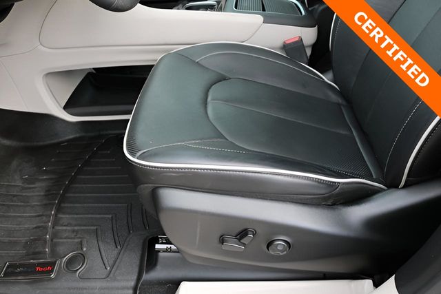 Used Car 2023 Chrysler Pacifica  Limited For Sale Under $35,000 In Austin, Texas
