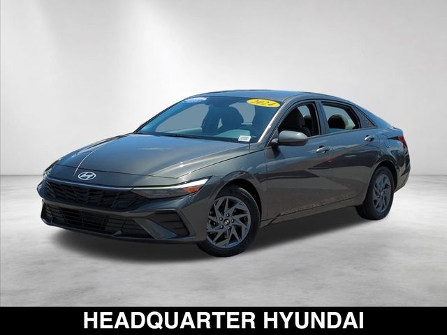Amazon Gray 2024 Hyundai Elantra SEL FWD Sedan Front-Wheel Drive Continuously Variable Transmission