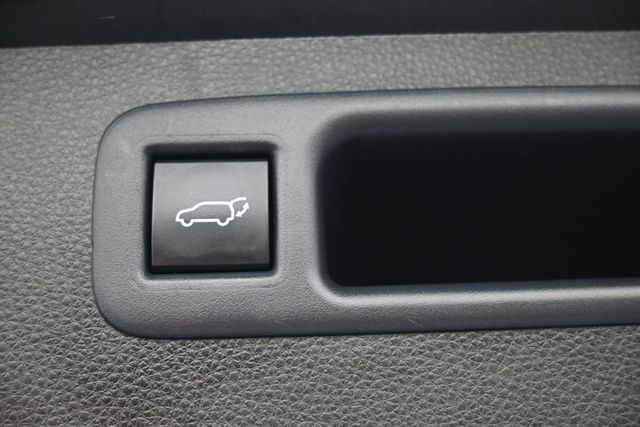 Used 2021 Toyota Highlander SUV