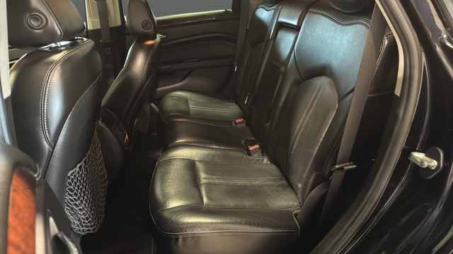 Used 2015  Cadillac Luxury image 24