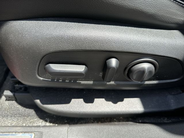 Used 2019 Red GMC Denali image 16