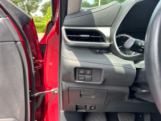 Used 2025 Toyota Highlander SUV