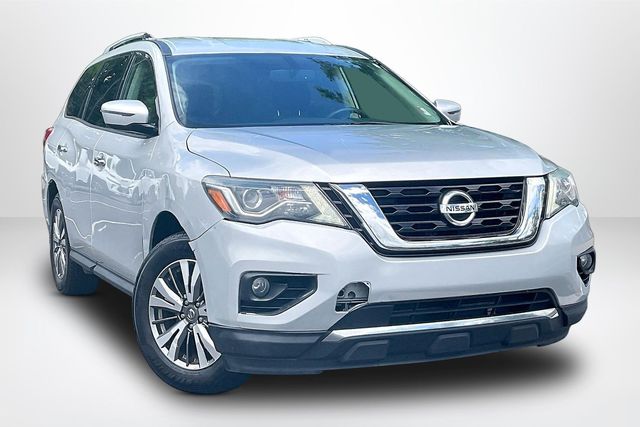 2018 Nissan Pathfinder SV 2WD's photo