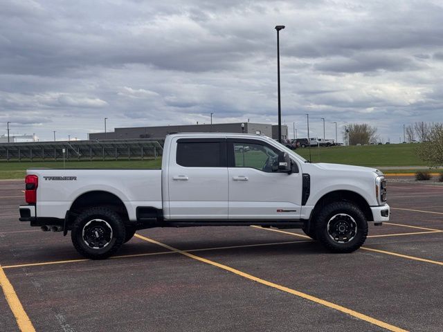 2025 Ford F-350 Super Duty LARIAT